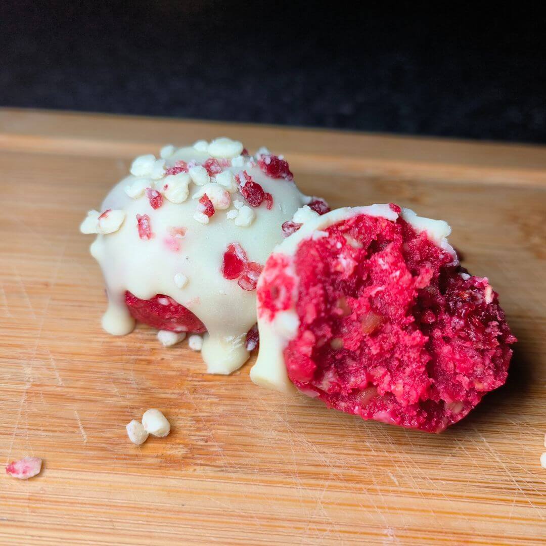 35g Raspberry & White Chocolate Protein Balls